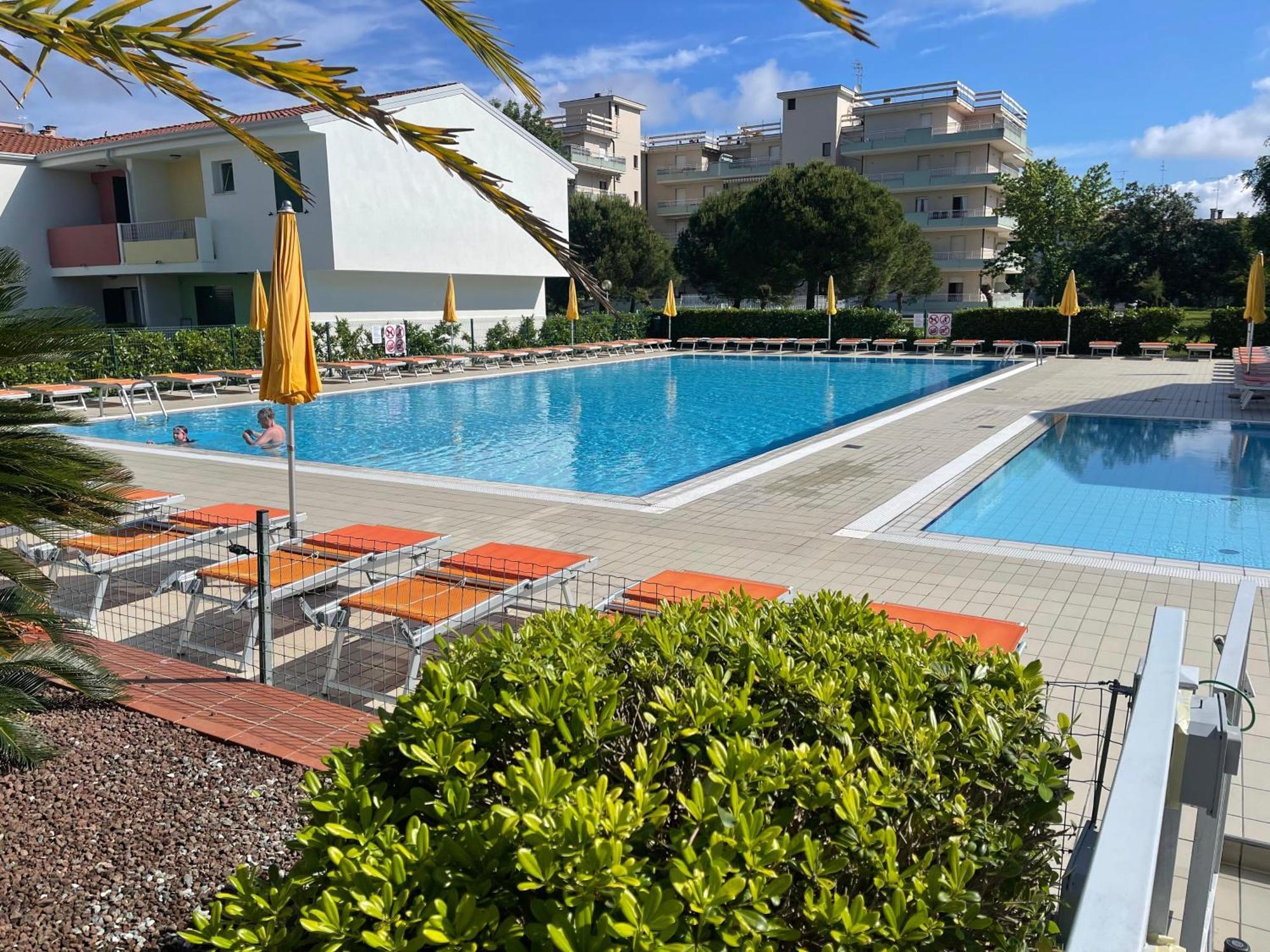 Villaggio Luna Swimmingpool- Agenzia Cocal Caorle Eksteriør bilde