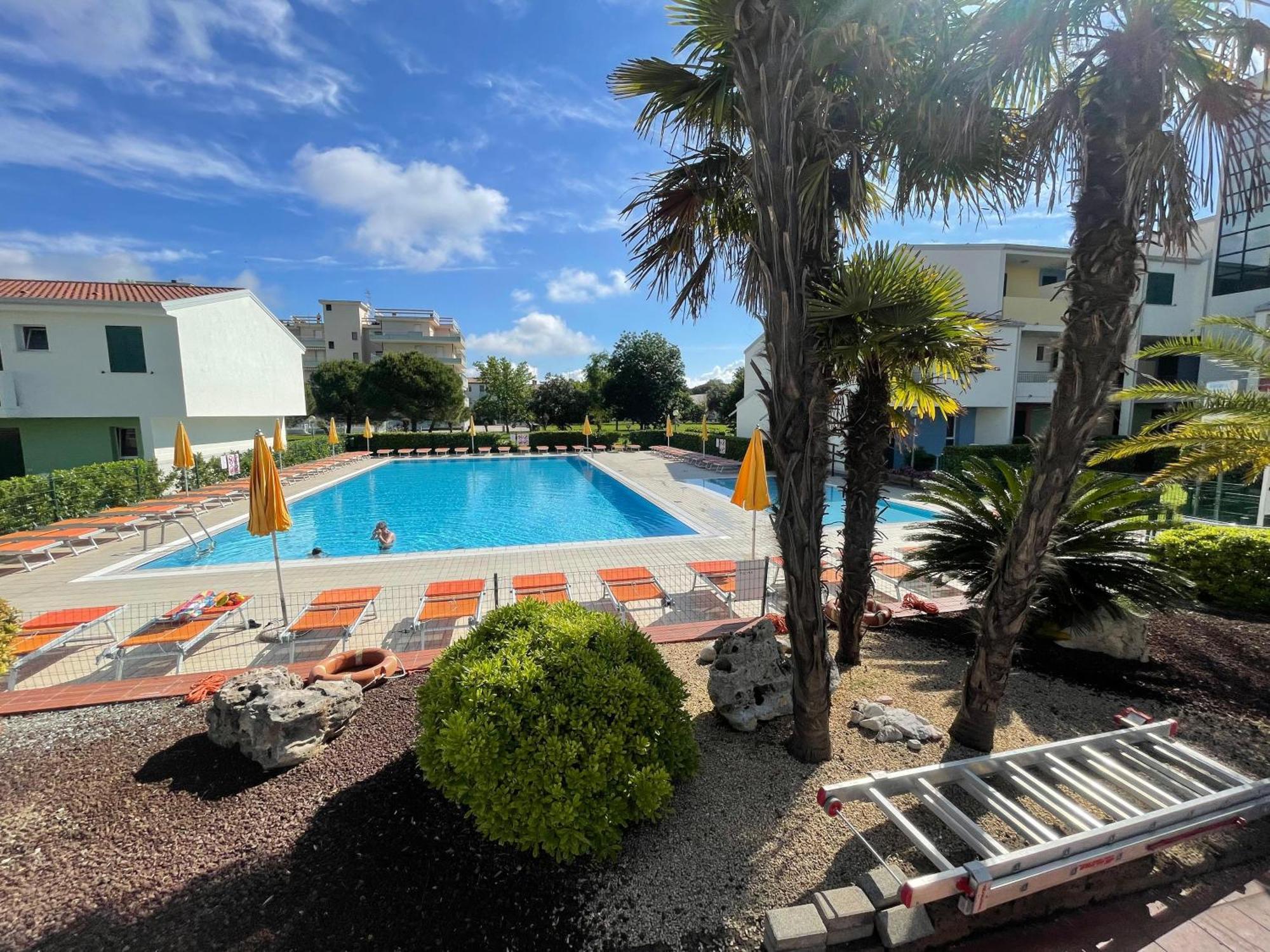 Villaggio Luna Swimmingpool- Agenzia Cocal Caorle Eksteriør bilde